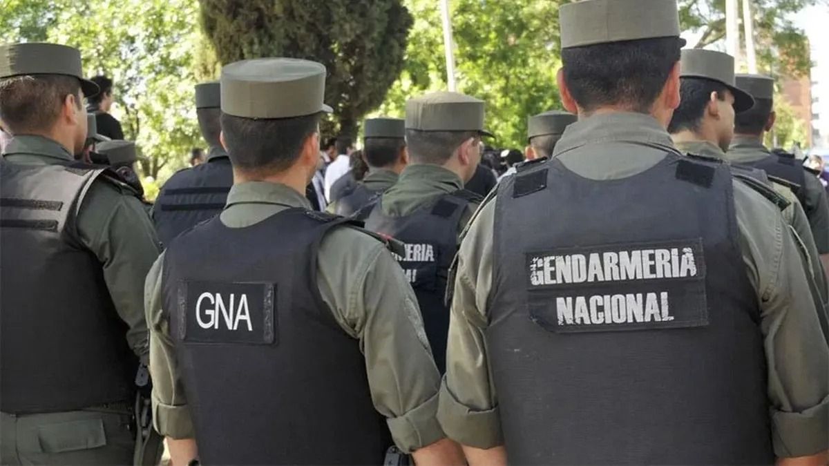 Se activó un refuerzo selectivo en los pasos fronterizos argentinos por el Comando Vermelho. Se activó un refuerzo selectivo en los pasos fronterizos argentinos por el Comando Vermelho.