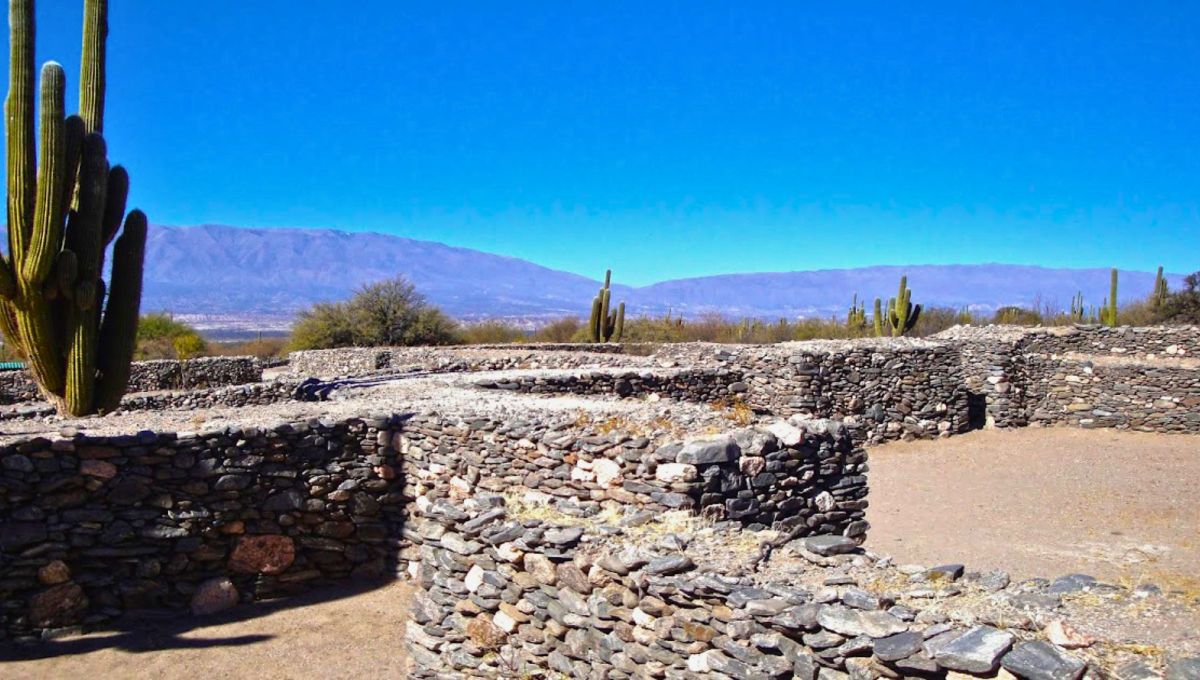 Ciudad Sagrada de los Quilmes se encuentra a unos metros de la RN 40.