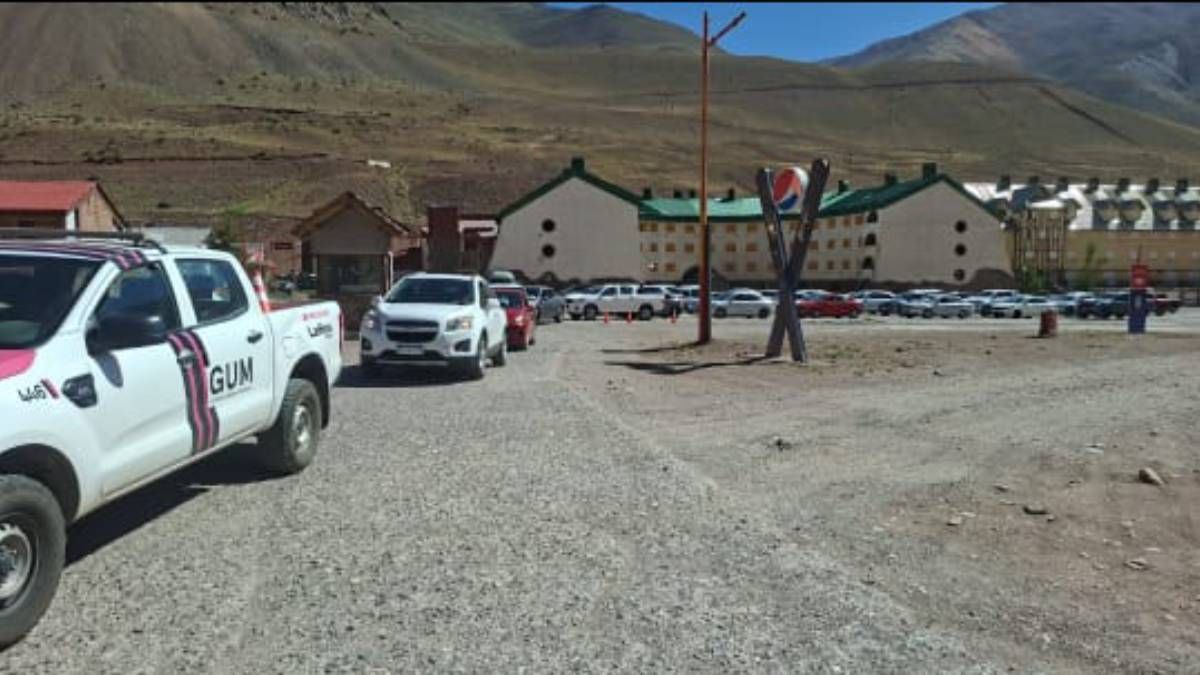Se organiz&oacute; un pulm&oacute;n de estacionamiento en Penitentes y Uspallata para prevenir accidentes. La situaci&oacute;n se normaliz&oacute; poco despu&eacute;s del mediod&iacute;a.