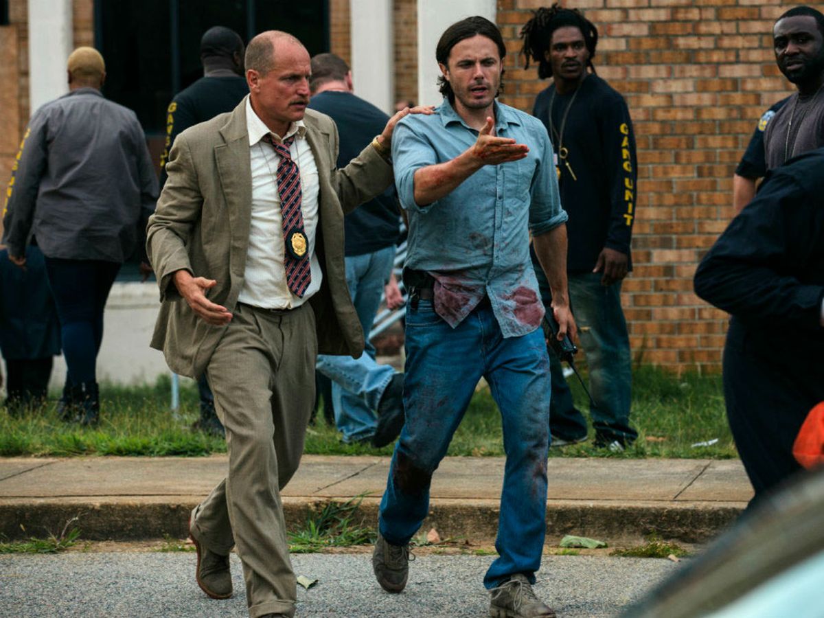 Series y películas. Woody Harrelson y Casey Affleck durante una escena de Triple 9.