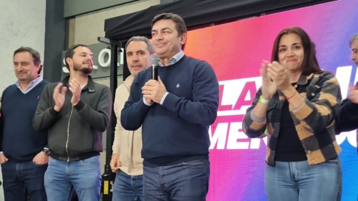 Omar De Marchi y Jorge Difonso, dos de los presentes en el búnker de La Unión Mendocina tras la derrota en las elecciones 2023. Omar De Marchi y Jorge Difonso, dos de los presentes en el búnker de La Unión Mendocina tras la derrota en las elecciones 2023.