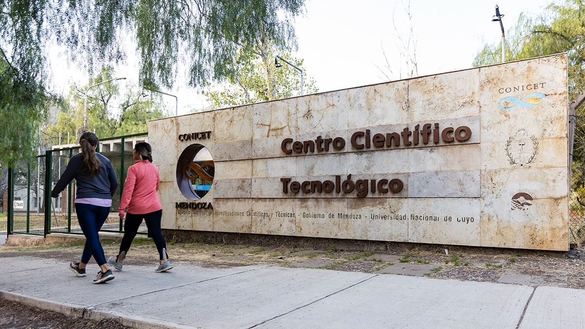 La sede central del Conicet Mendoza no cuenta con los recursos suficientes para manterse, ni siquiera para los gastos mínimos. La sede central del Conicet Mendoza no cuenta con los recursos suficientes para manterse, ni siquiera para los gastos mínimos.