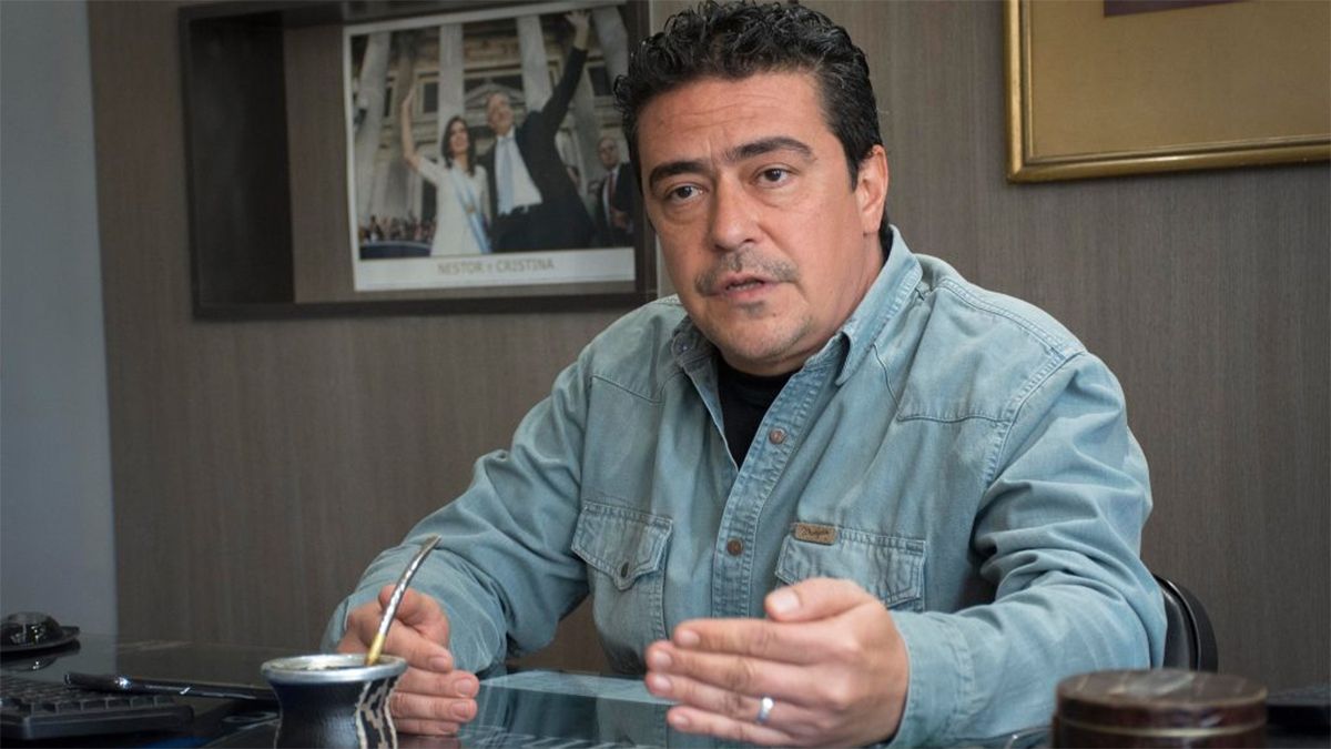 El diputado Marcelo Aparicio (PJ) presentó un proyecto para que Mendoza adhiera al DNU nacional sobre la suspensión de las clases presenciales por dos semanas.