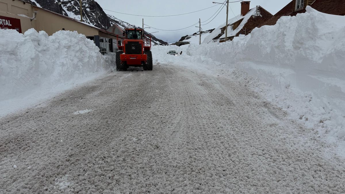 Las Cuevas tapado de nieve. Una de las inclemencias más rigurosas de los últimos tiempos.