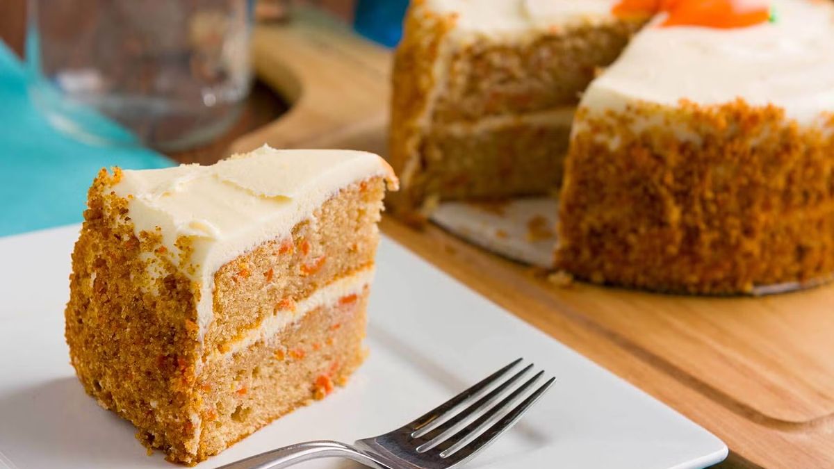 La torta de zanahoria sin gluten ni azúcar es una receta simple y saludable para la merienda. Foto: gentileza recetasnestle.
