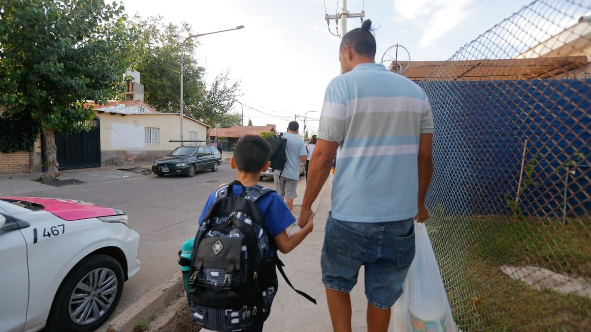 Tadeo García Zalazar busca bajar el ausentismo en Primaria y fijó un porcentaje mínimo de asistencia