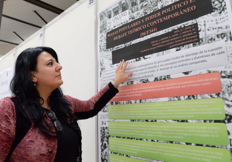 Más de 400 trabajos científicos se exhiben en la Nave Universitaria