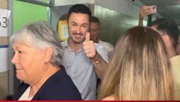 Optimista. Luis Petri hace la fila para votar. Optimista. Luis Petri hace la fila para votar.