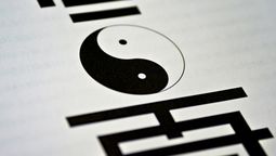 Filosofía china: el proverbio que inspira a enfrentar la incertidumbre y tomar decisiones firmes Filosofía china: el proverbio que inspira a enfrentar la incertidumbre y tomar decisiones firmes