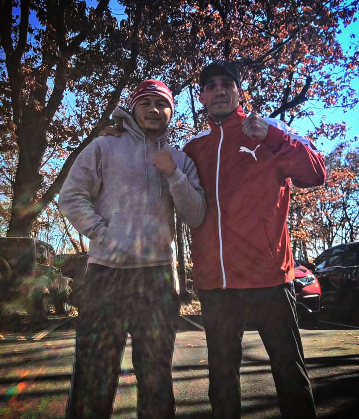 El entrenador del gimnasio Perth Amboy de New Jersey, el dominicano Carlos Solano, y el mendocino Abraham Buonarrigo. El entrenador del gimnasio Perth Amboy de New Jersey, el dominicano Carlos Solano, y el mendocino Abraham Buonarrigo.