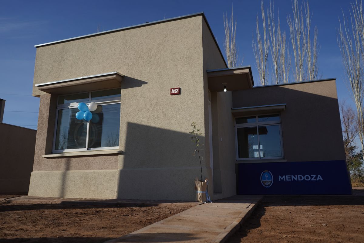 Una de las nuevas casas del barrio Virgen del Rosario, de Lavalle. Una de las nuevas casas del barrio Virgen del Rosario, de Lavalle.
