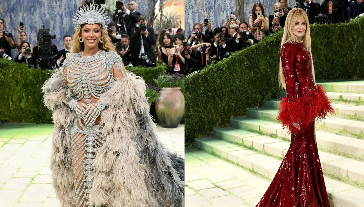 Beyoncé y Nicole Kidman posando en las escalinatas de la Met Gala. Beyoncé y Nicole Kidman posando en las escalinatas de la Met Gala.
