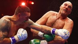 Tyson Fury (der.) tendrá revancha con el por ahora Campeón Indiscutido de peso pesado, Oleksandr Usyk el próximo 21 de diciembre.