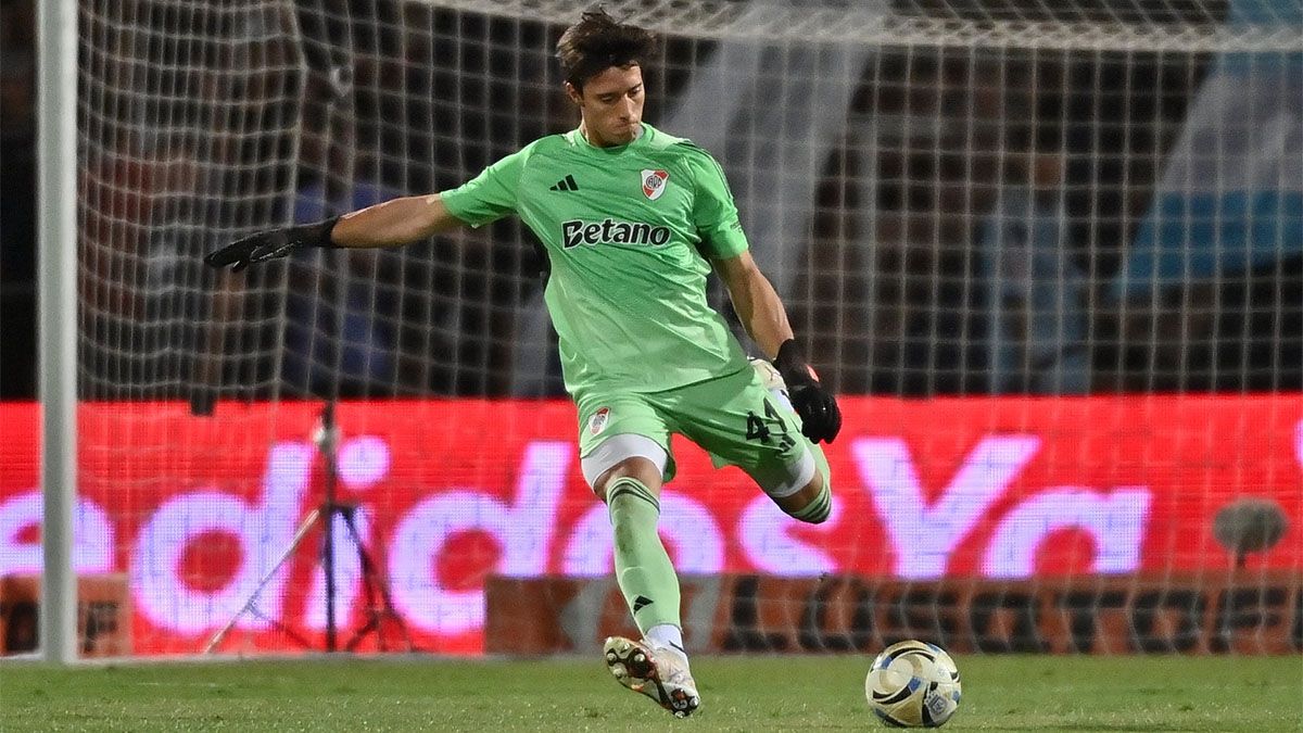 Gracias a Santiago Beltrán, River salvó la ropa ante Independiente Rivadavia