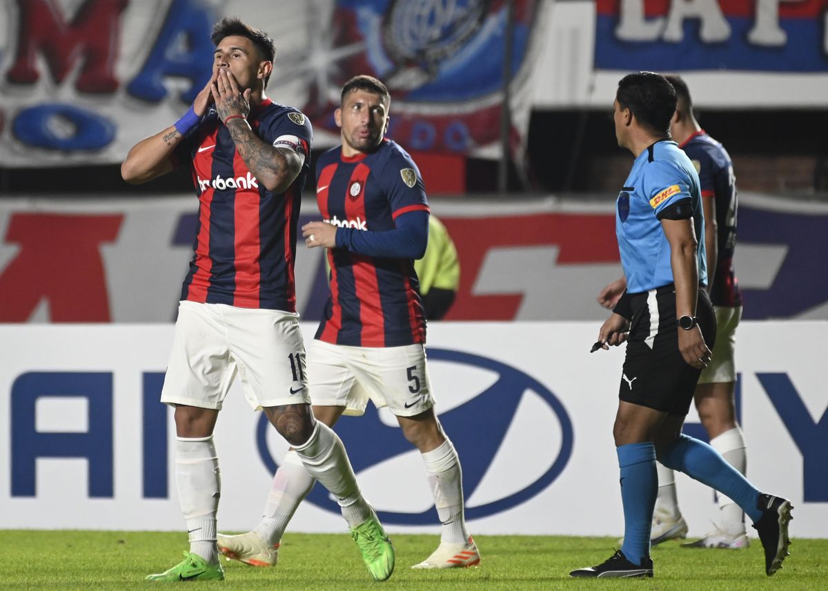 San Lorenzo ganó su primer partido y depende de sí mismo.