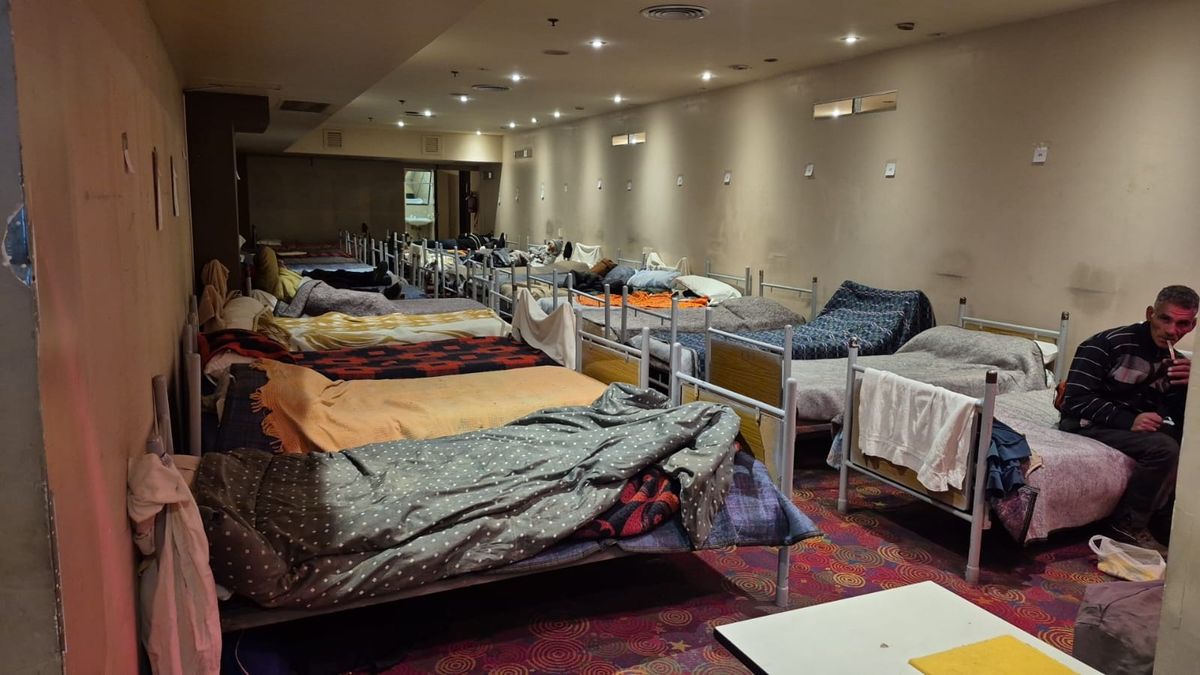 El refugio para varones en situación de calle de la calle San Juan, que todos los años se abre en la Ciudad de Mendoza cuando empieza el frío. El refugio para varones en situación de calle de la calle San Juan, que todos los años se abre en la Ciudad de Mendoza cuando empieza el frío.