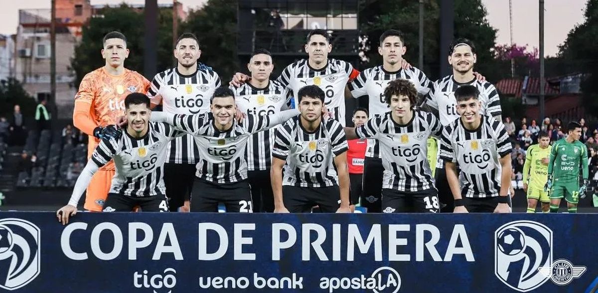 Se lesionó un jugador del primer equipo de Libertad de Paraguay.