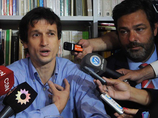 Lagomarsino: Nisman me dijo que no iba a usar el arma y que no confiaba en su custodia