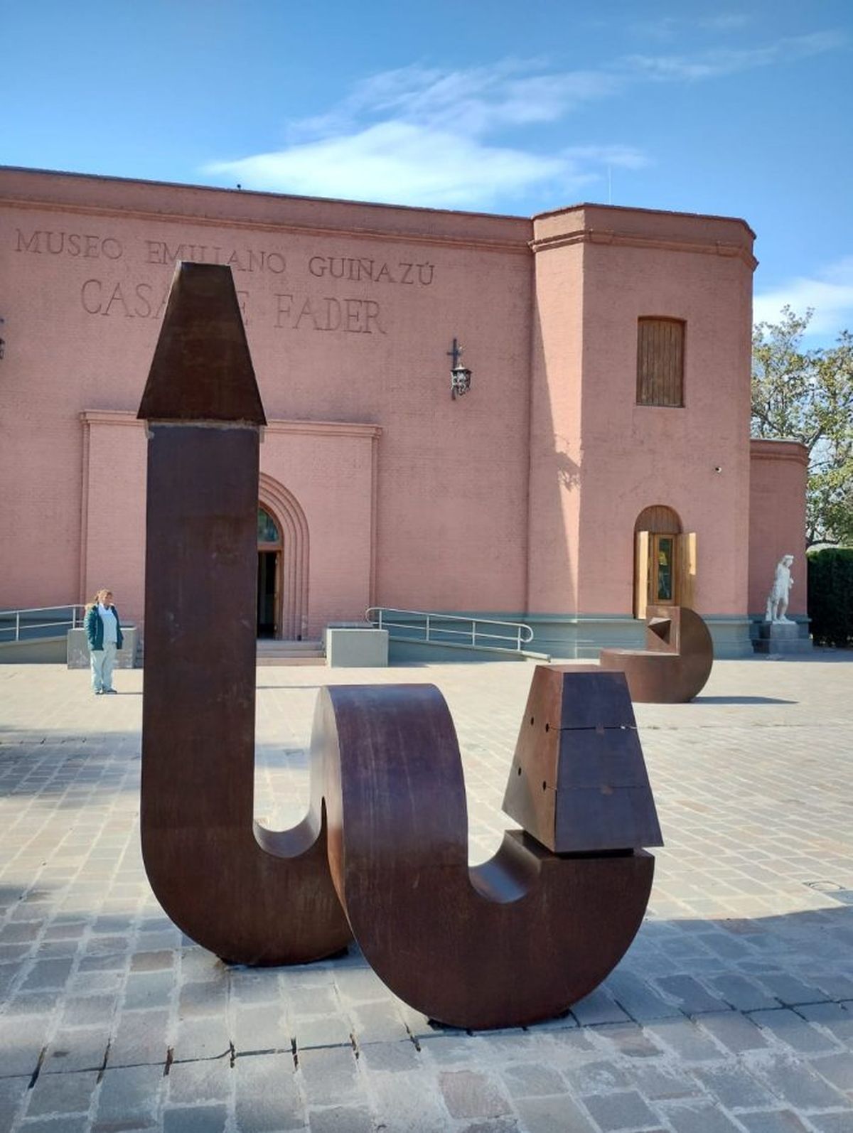 Una de las obras de Tulián que llegaron a Mendoza este lunes