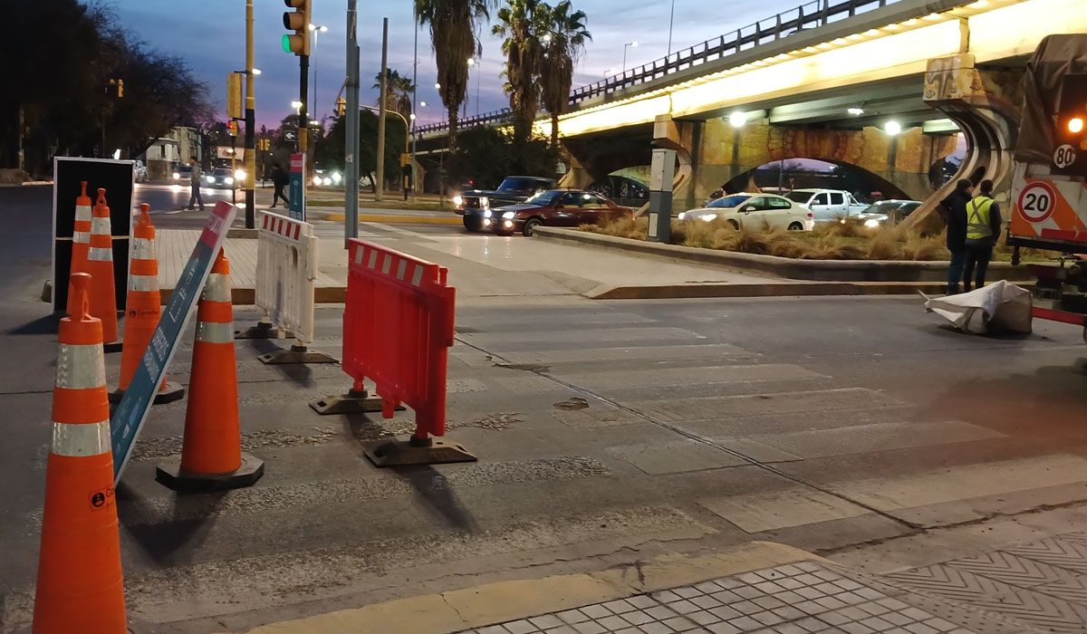 Los especialistas proponen realizar una circunvalación para ordenar el ingreso a la Ciudad de Mendoza. Los especialistas proponen realizar una circunvalación para ordenar el ingreso a la Ciudad de Mendoza.
