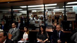 Los familiares de Once se expresaron con pancartas y pidieron un juicio transparente a De Vido