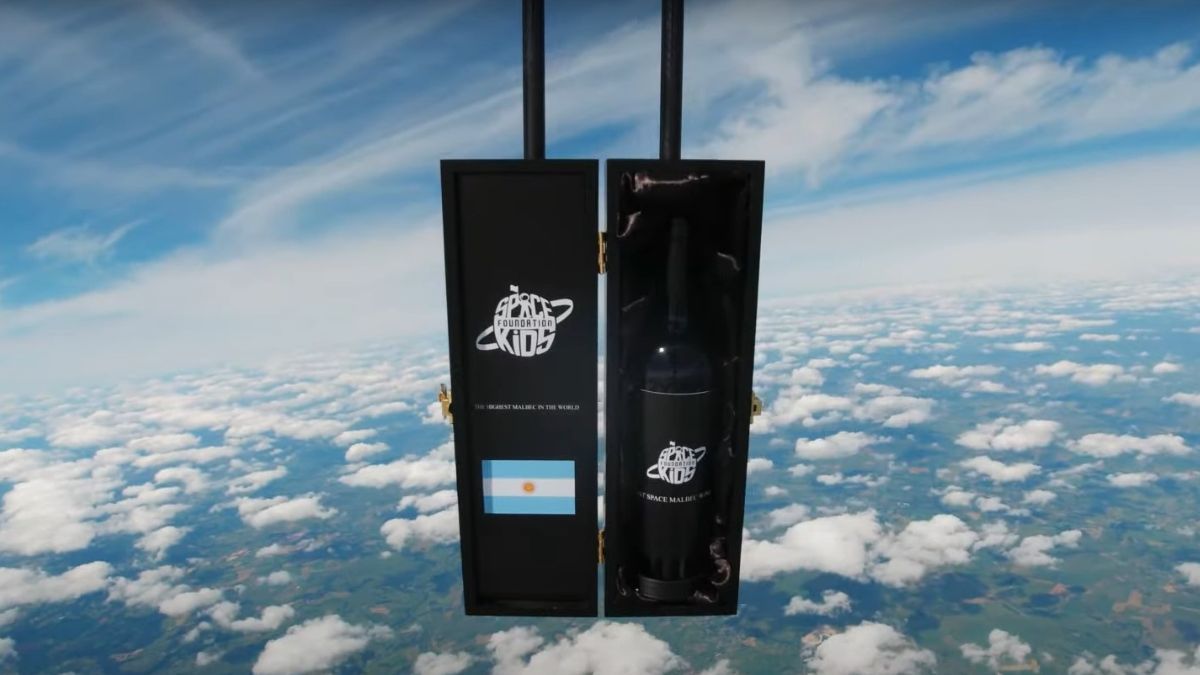 La Fundación Space Kids llevó un vino malbec a la estratósfera.