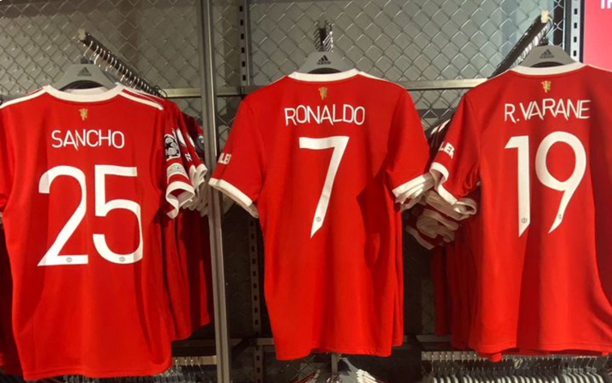 Cuál número llevará en su camiseta Cristiano Ronaldo en Manchester United?