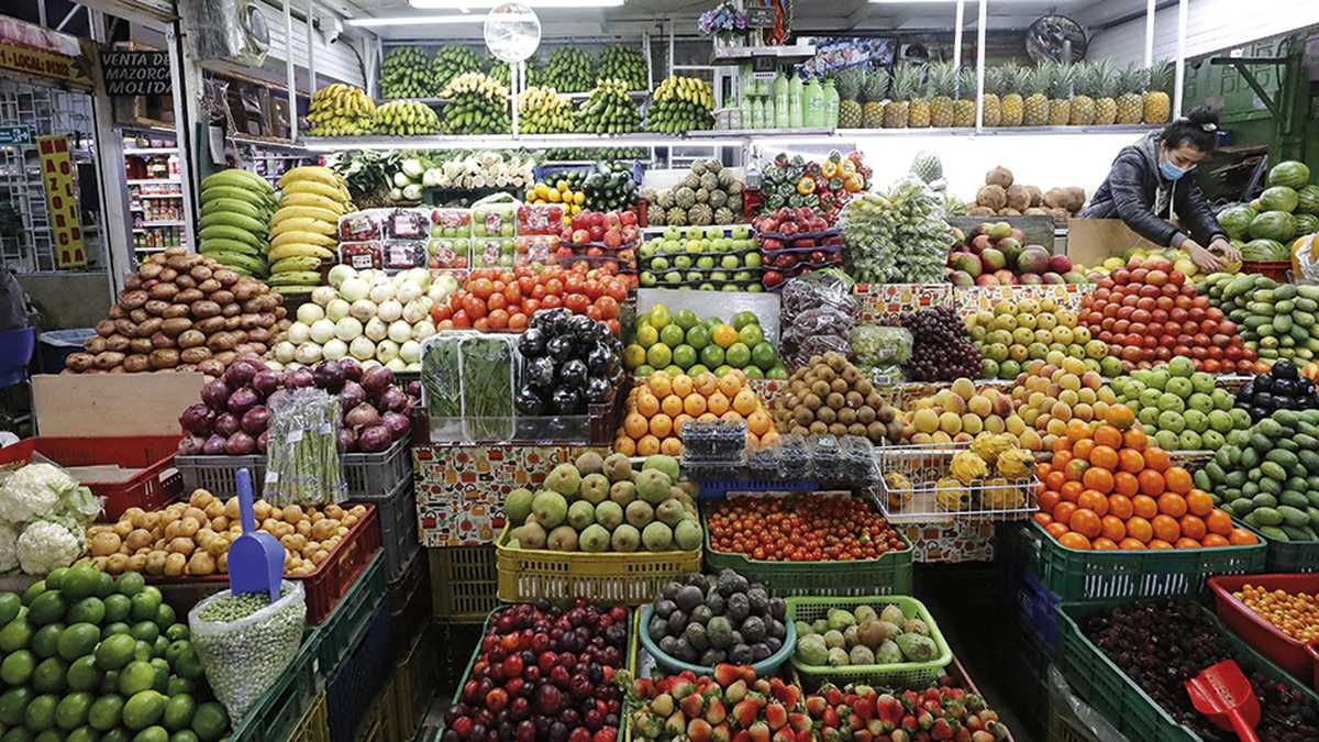 De lujo: el tomate y el morrón se venden hasta en $ 8.000 por kilo. 