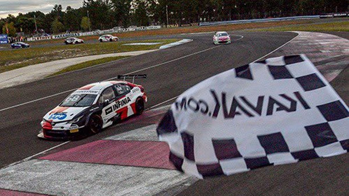 Julián Santero no dejó dudas en el Sprint del TC 2000, en Entre Ríos.