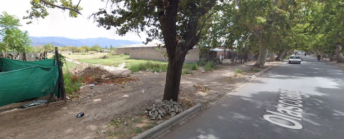 Un policía fue baleado en una pierna tras intentar detener a dos delincuentes