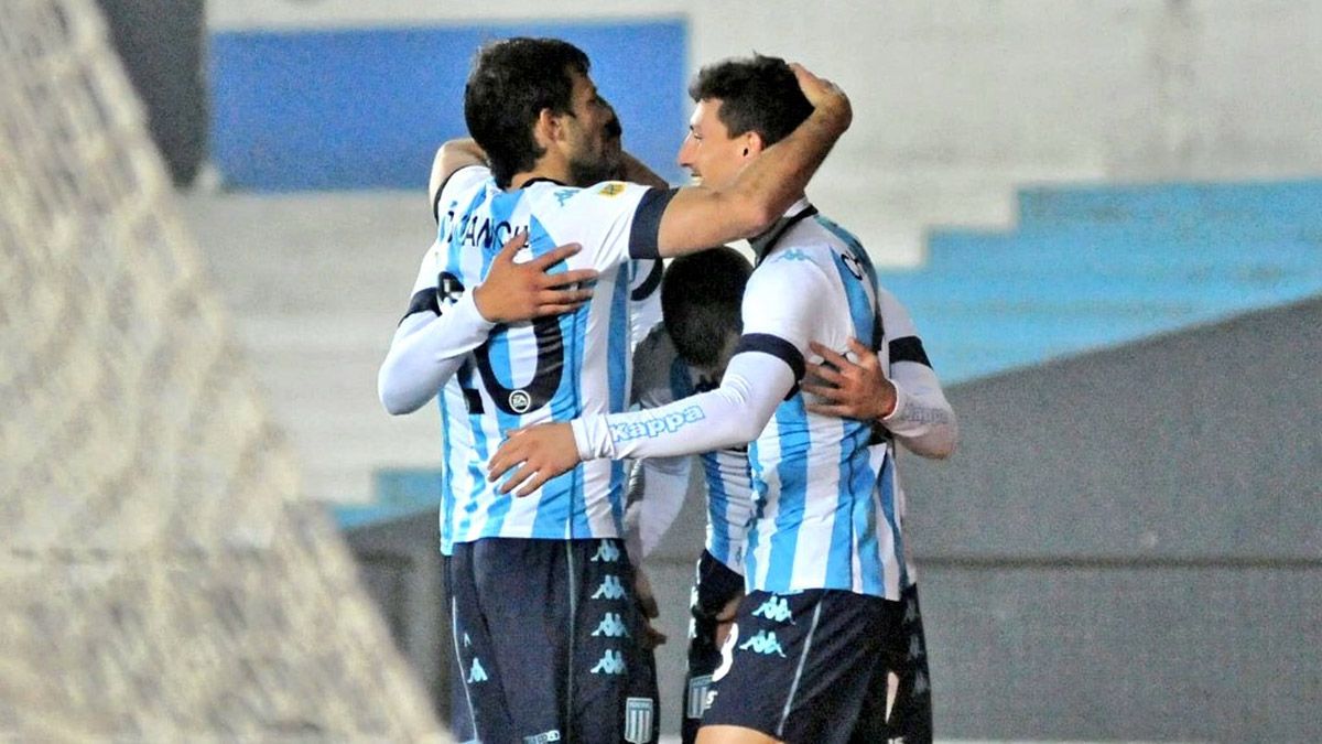 Chancalay y un hermoso gol olímpico para Racing