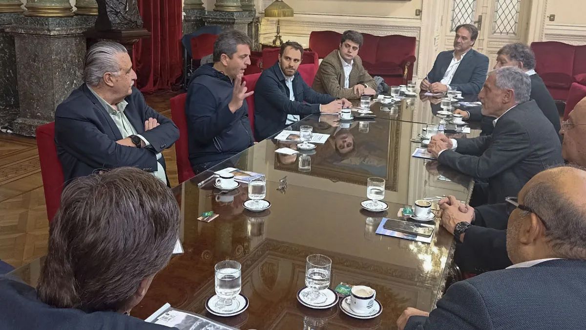Uno de los tantos encuentros de Sergio Massa con José Zuccardi. En esa ocasión, el ministro aún era presidente de la Cámara de Diputados.