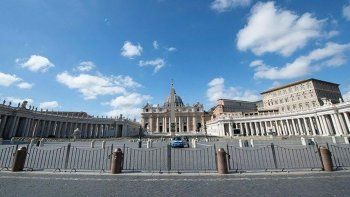 Interna entre cardenales conservadores por un texto polémico sobre el Covid-19