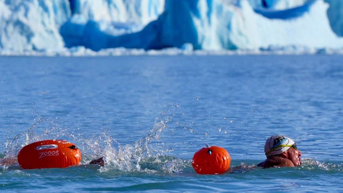 Darío Silva, nadador extremo, en El Calafate. Ahora el desafío es el Canal de la Mancha. Darío Silva, nadador extremo, en El Calafate. Ahora el desafío es el Canal de la Mancha.