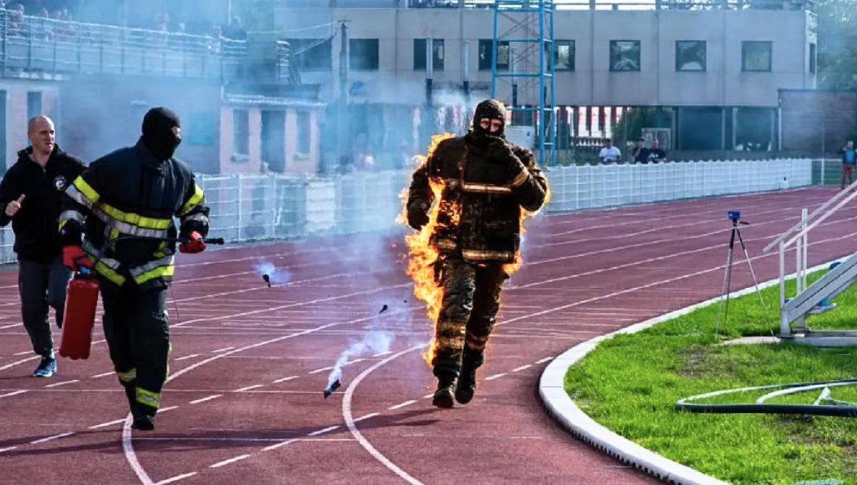 El bombero reconoció que sufrió algunas quemaduras durante la prueba.&nbsp;