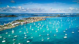La paradisíaca isla en América Latina que pertenece a 2 países: desafía los límites fronterizos