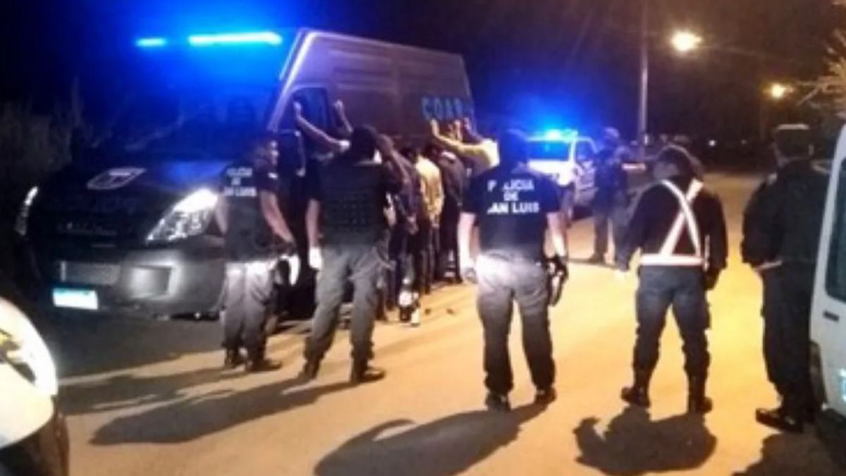 La Justicia ordenó varios allanamientos en busca de los asesinos del joven policía, en San Luis