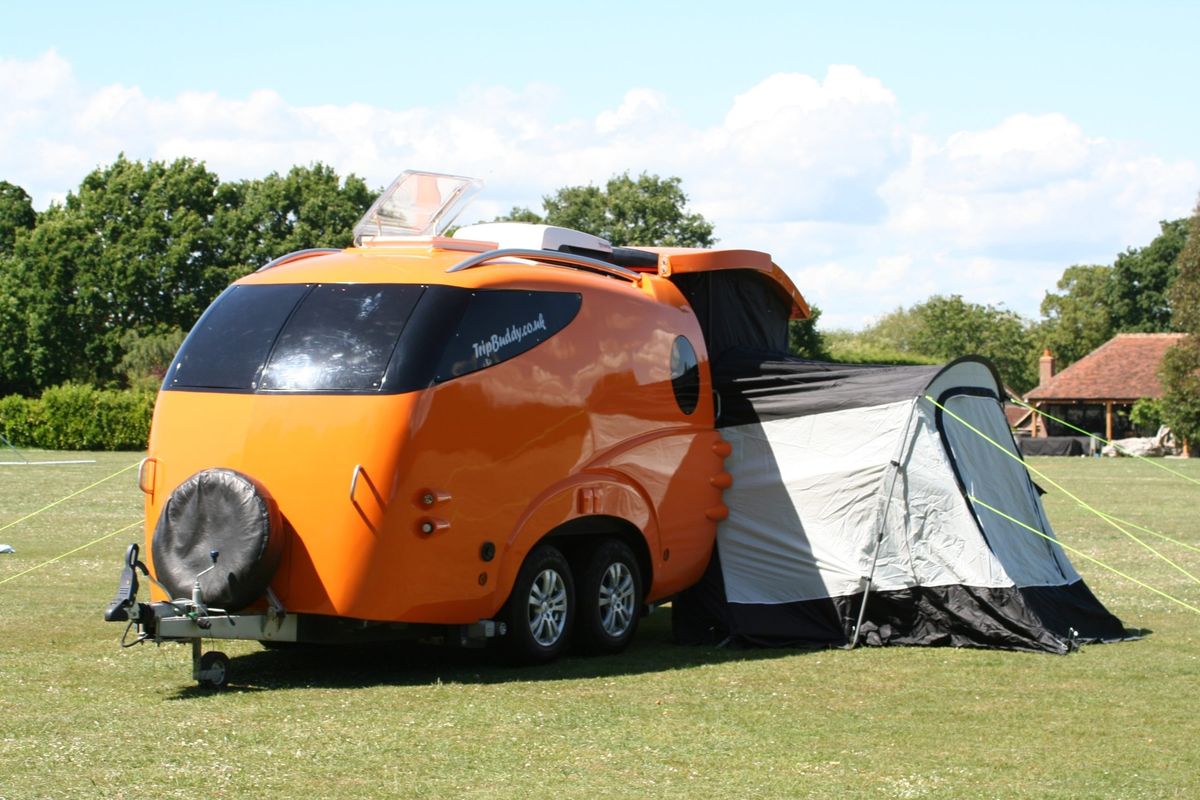 Una casa rodante con poco espacio, pero muy bien distribuido. Una casa rodante con poco espacio, pero muy bien distribuido.
