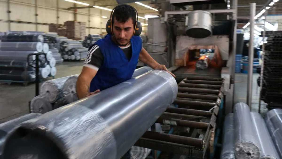 Convertir planes sociales en empleo: los detalles del proyecto