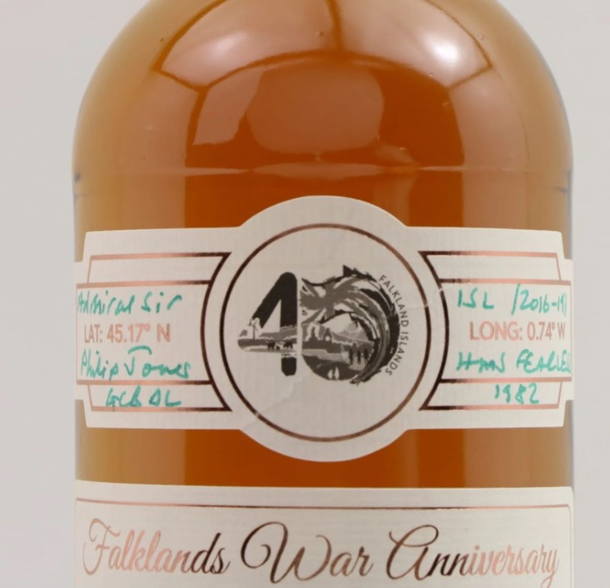 Lo recaudado en la subasta de botellas de whisky escocés que realizará el Gobierno británico en las Islas, será destinado a organizaciones de veteranos de la Guerra de Malvinas