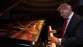 Julio Mazziotti presenta 