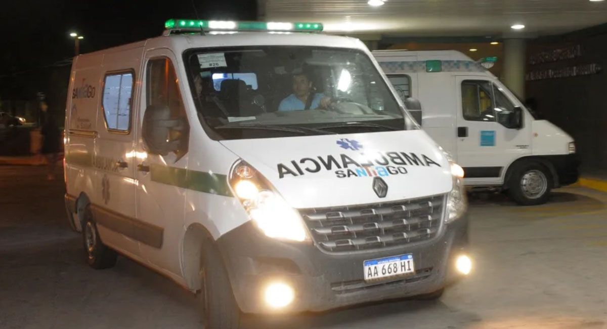 El bebé fue tyrasladado en una amulancia a un hospital infantil adonde llegó con una grave situación de salud El bebé fue tyrasladado en una amulancia a un hospital infantil adonde llegó con una grave situación de salud