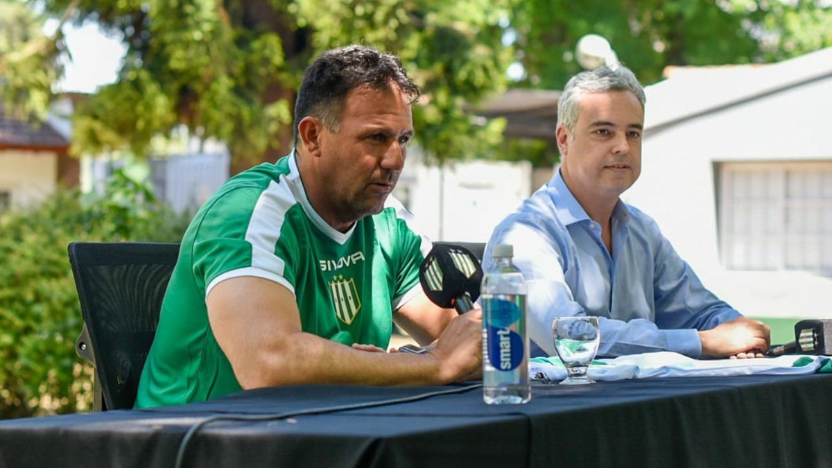 Diego Dabove ya dirige a Banfield, su cuarto equipo en 2021