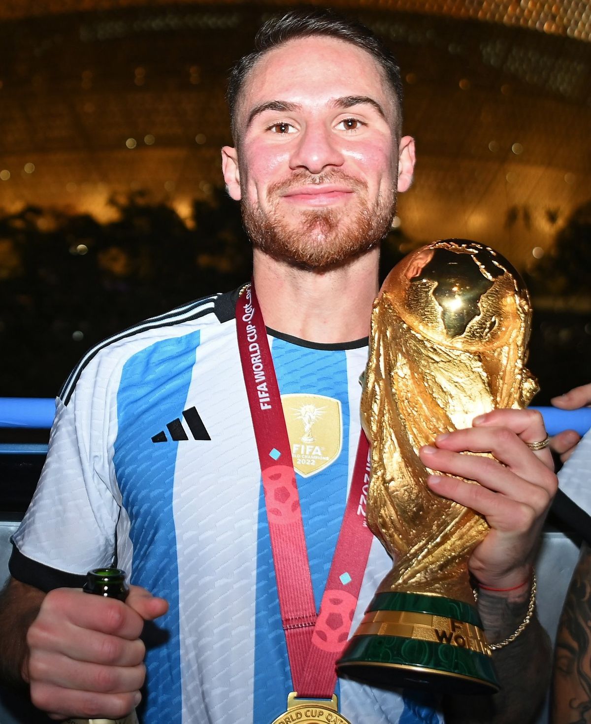 Alexis Mc Allister recordó el Mundial de Qatar 2022 donde Argentina comenzó perdiendo y luego se consagró campeona. Alexis Mc Allister recordó el Mundial de Qatar 2022 donde Argentina comenzó perdiendo y luego se consagró campeona.