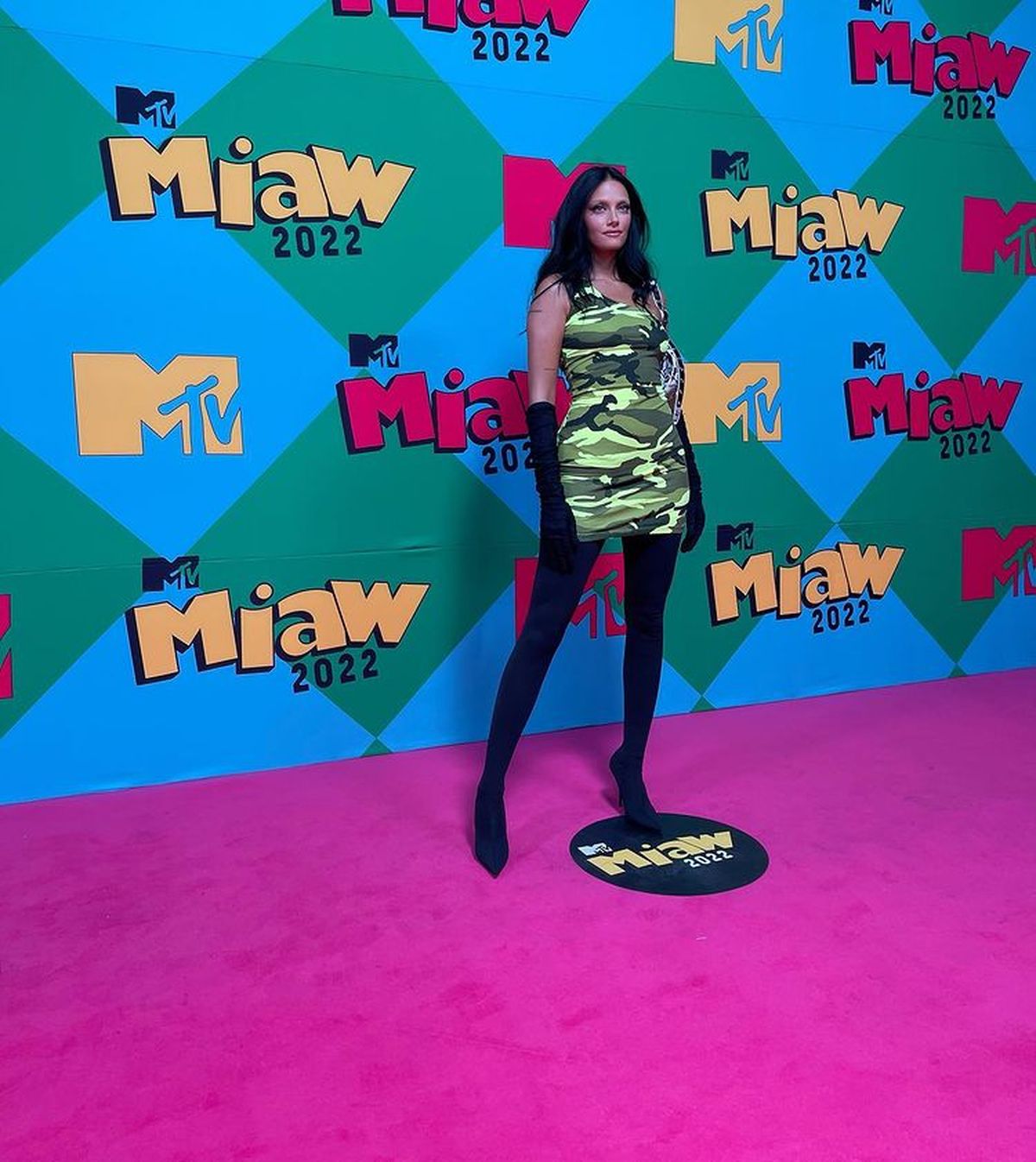 El look de Oriana Sabatini en los MTV MIAW.