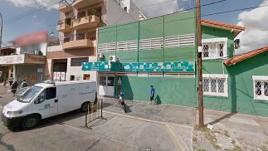 Traumatólogo que amputó la pierna equivocada a una jubilada culpó al cirujano