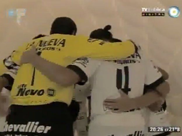 Nuestra cancha es una mierda