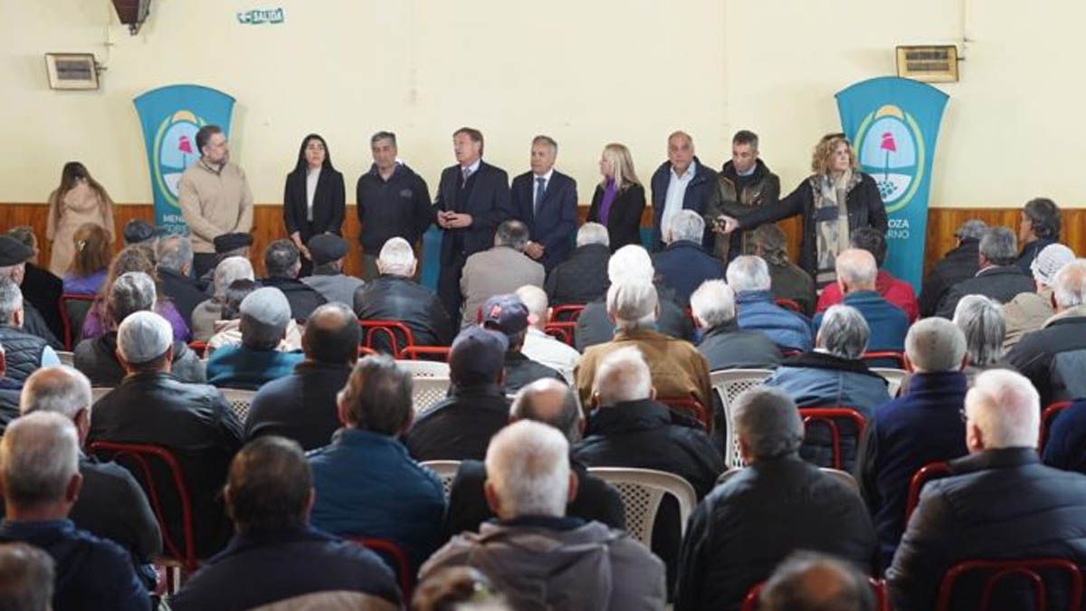 Rodolfo Suarez respondió a las inquietudes de los productores