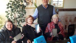 Fundación Grupo América entregó tablets en Junín