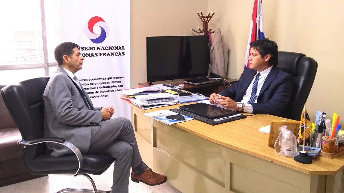 Guillermo Martínez de ProMendoza se reunió con el director ejecutivo del Consejo Nacional de zonas Francas de Paraguay para evaluar la posibilidad de un hub logístico.